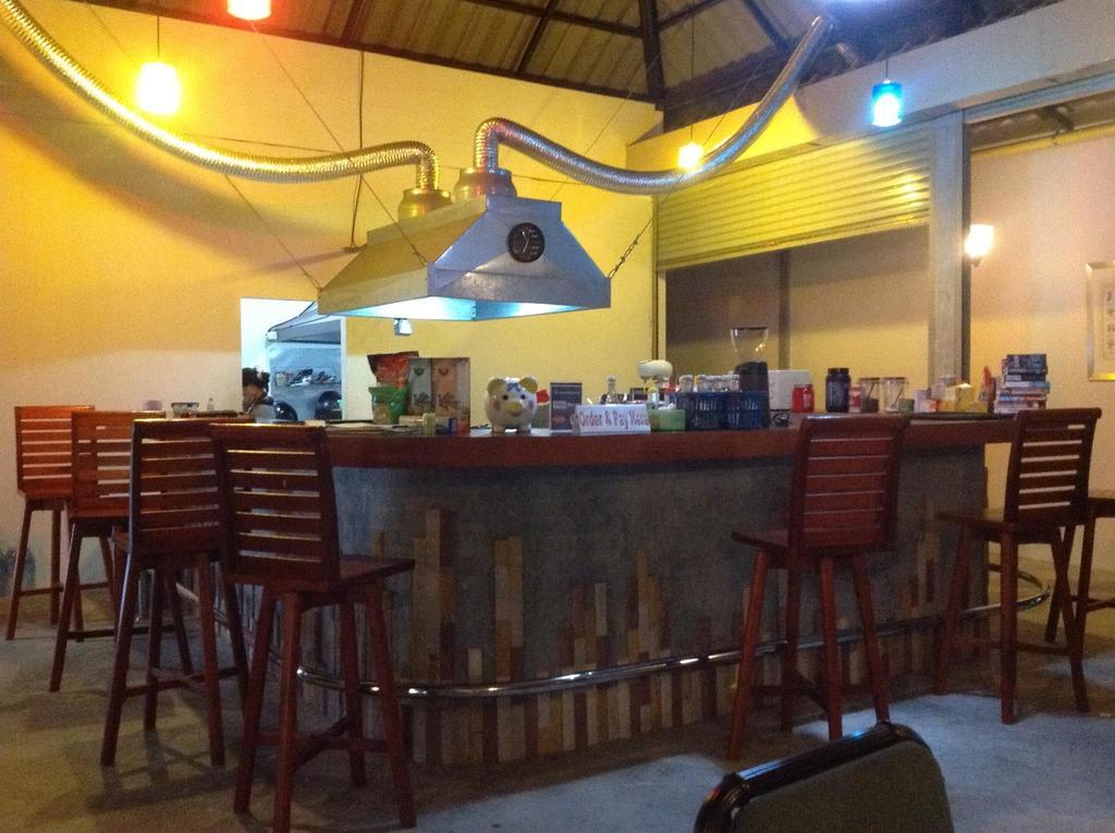 Phuket Muay Thai House Chalong Eksteriør bilde