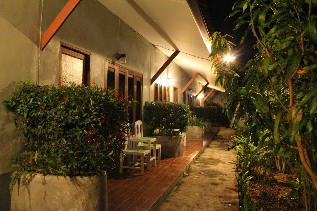 Phuket Muay Thai House Chalong Eksteriør bilde